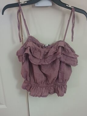 American Eagle Outfitters Mauve Ruffle Tie-Strap Crop Top Woman's M Like New 🌹